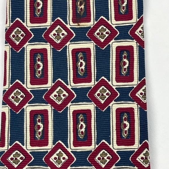 Geoffrey Beene Tie Mens Red Blue Boxes 100% Silk - Picture 2 of 5